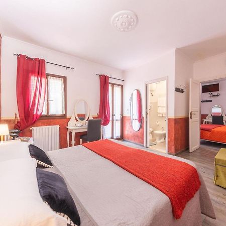 Room In Bb - Family Room In History House Rome Bagian luar foto