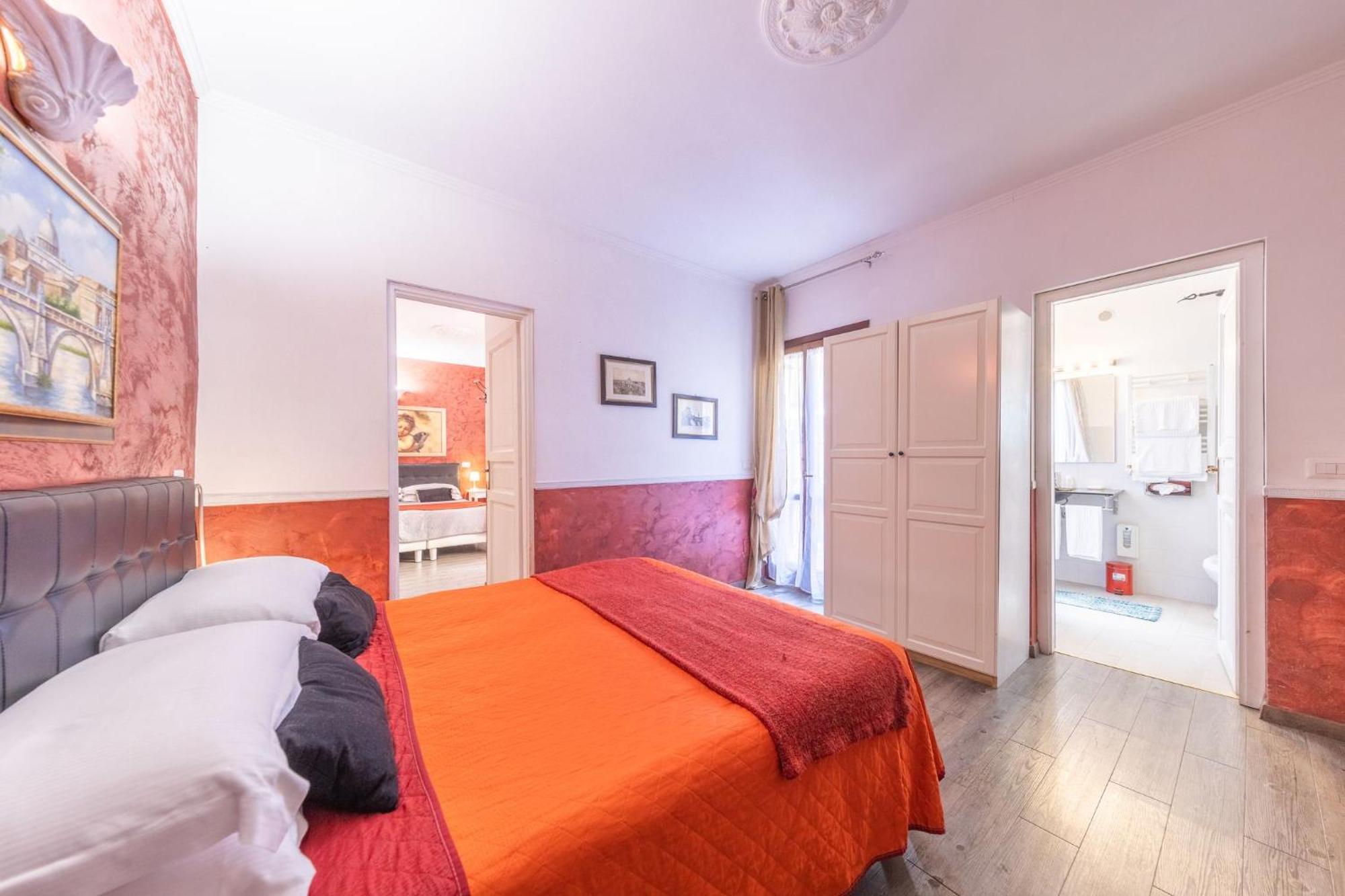 Room In Bb - Family Room In History House Rome Bagian luar foto